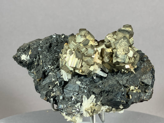 Pyrit/Zinkblende - St.Christobal/Peru ca. 9x5,5cm
