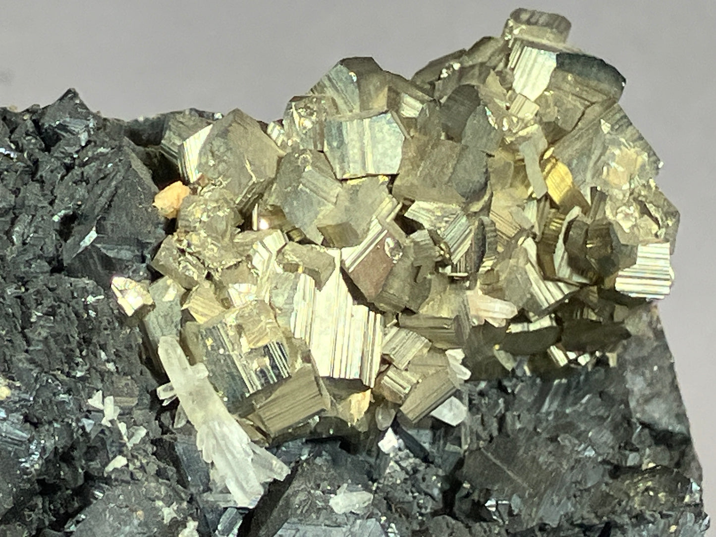 Pyrit/Zinkblende - St.Christobal/Peru ca. 9x5,5cm