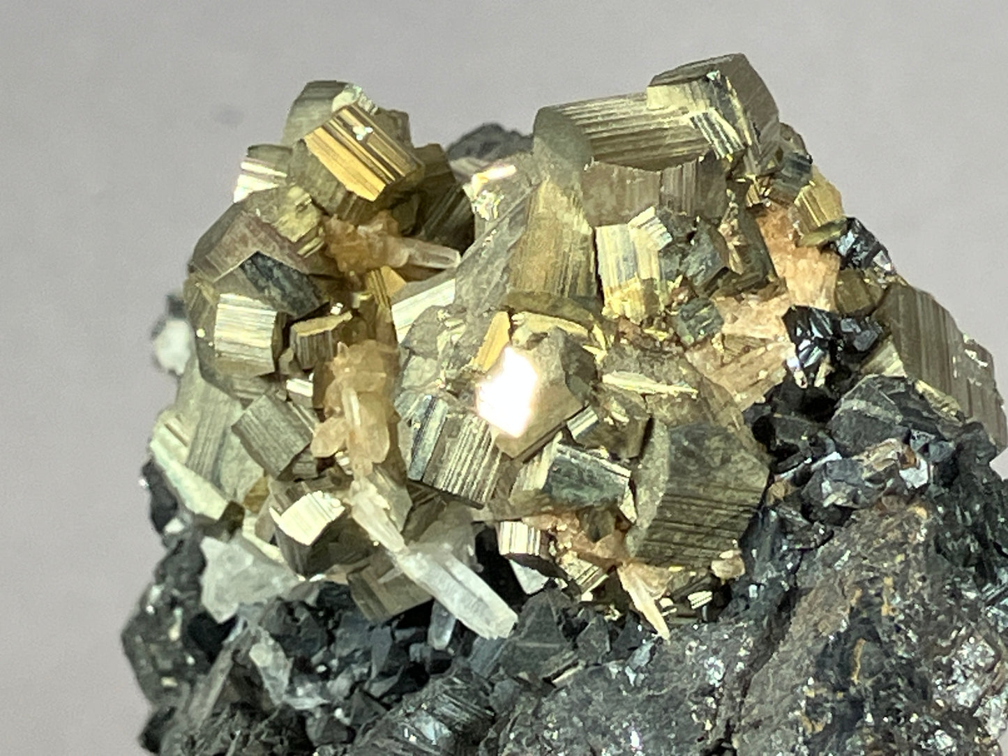 Pyrit/Zinkblende - St.Christobal/Peru ca. 9x5,5cm