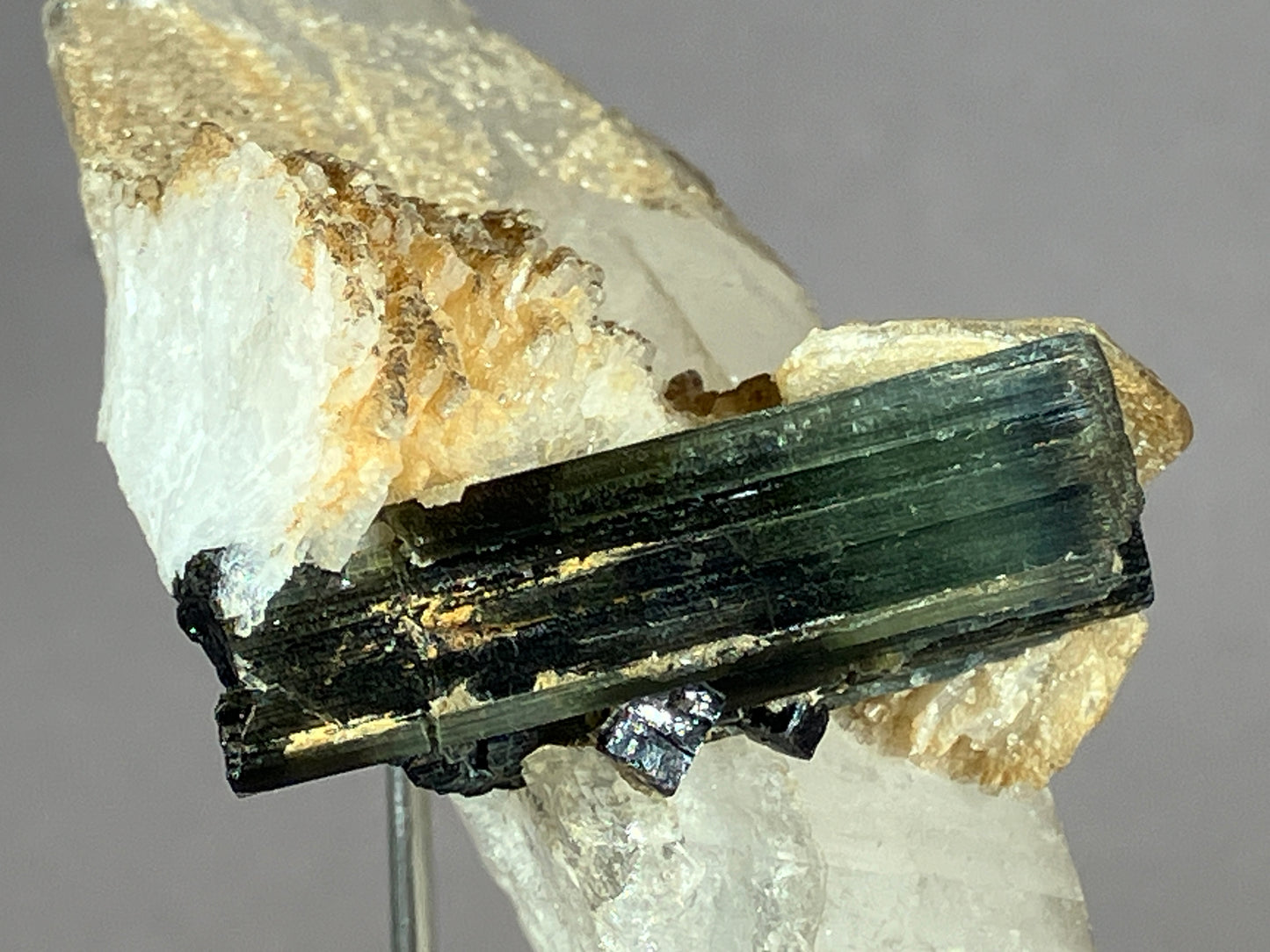 Turmalin/Quarz - Brasilien ca. 7x5cm