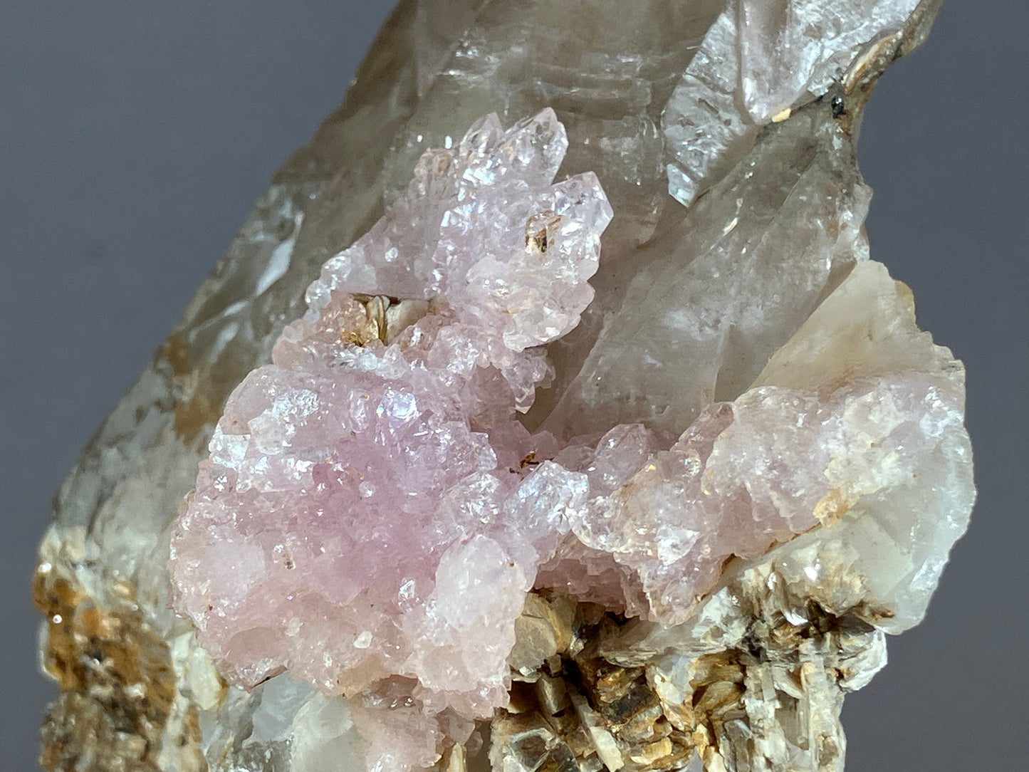 Rosenquarz - Aracuai/Brasilien ca. 13,5x9,5cm