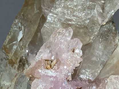 Rosenquarz - Aracuai/Brasilien ca. 13,5x9,5cm