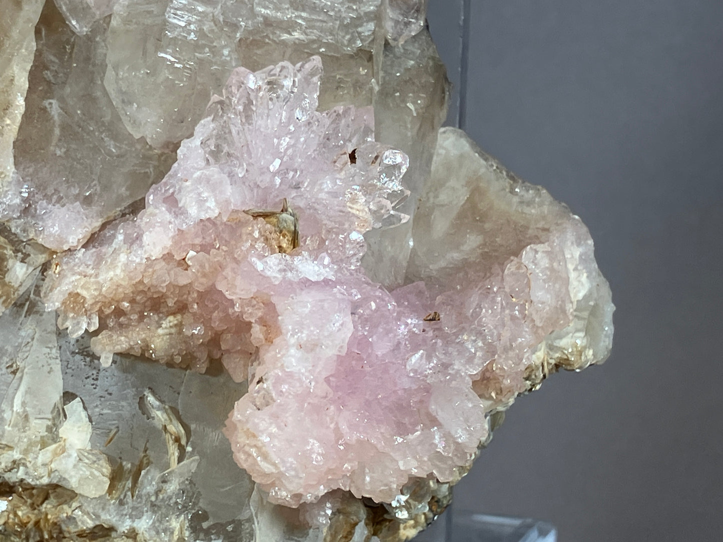 Rosenquarz - Aracuai/Brasilien ca. 13,5x9,5cm