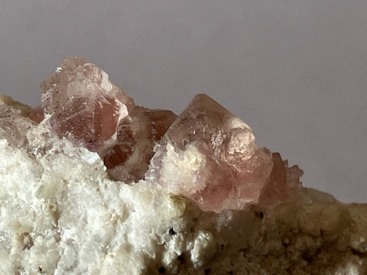 Rosa Fluorit/Rauchquarz - Kt.Bern/Schweiz ca. 5,7x4,5cm