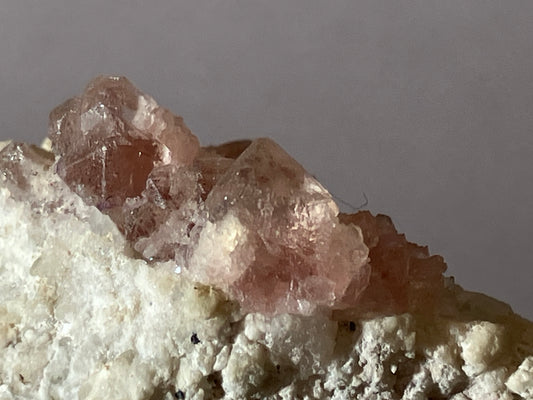 Rosa Fluorit/Rauchquarz - Kt.Bern/Schweiz ca. 5,7x4,5cm