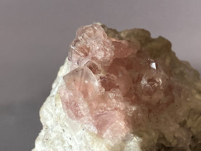 Rosa Fluorit/Rauchquarz - Kt.Bern/Schweiz ca. 5,7x4,5cm