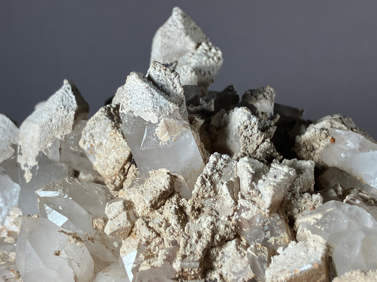 Bergkristall/Sinter/Calcit - Pfunds/Tirol ca. 11x8,5cm
