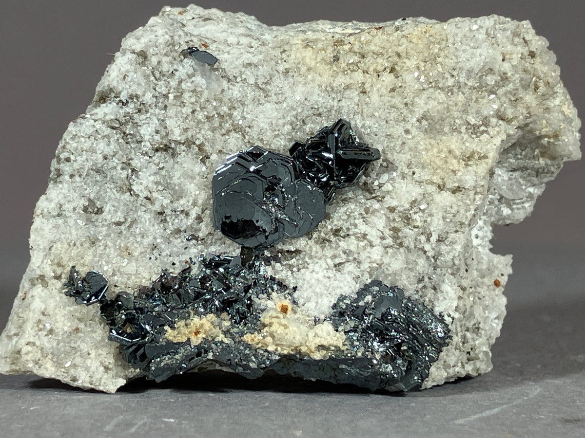Hämatit/Eisenrose - Wallis/Schweiz ca. 3,6x2,5cm