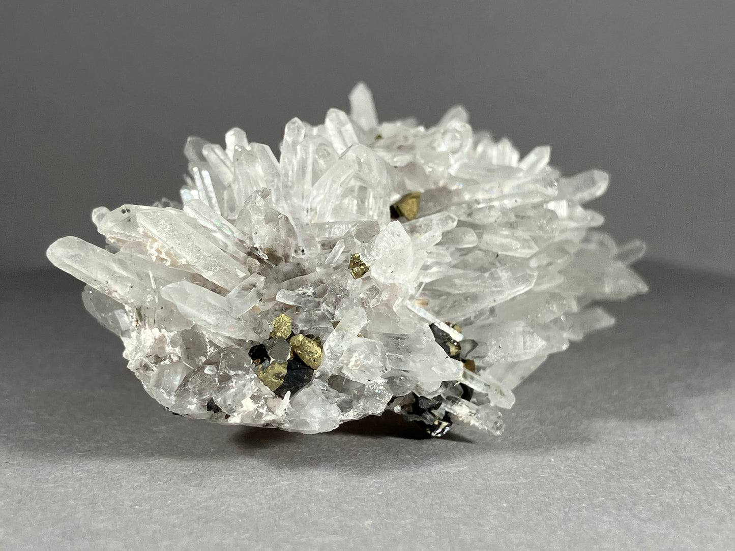 Bergkristall/Nadelquarz - Madan ca. 8,5x4cm