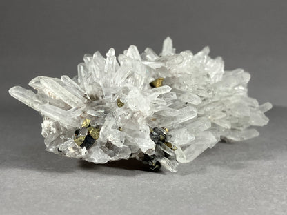 Bergkristall/Nadelquarz - Madan ca. 8,5x4cm