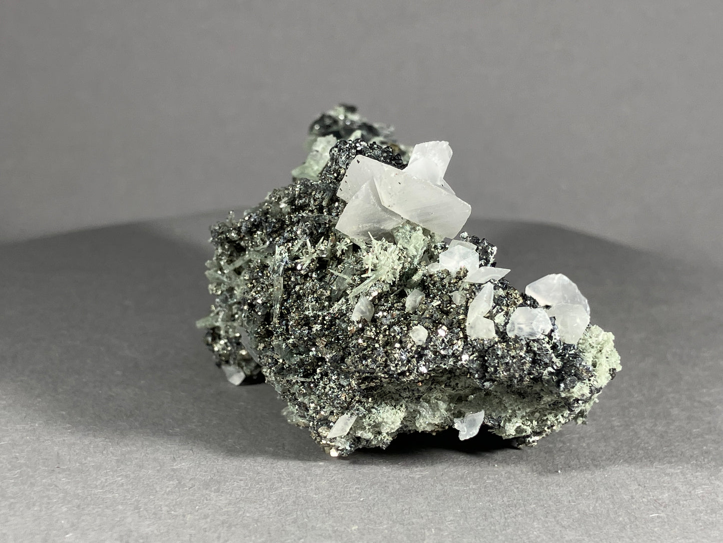 Calcit,Pyrit,Bergkristall - Madan ca. 8x4cm