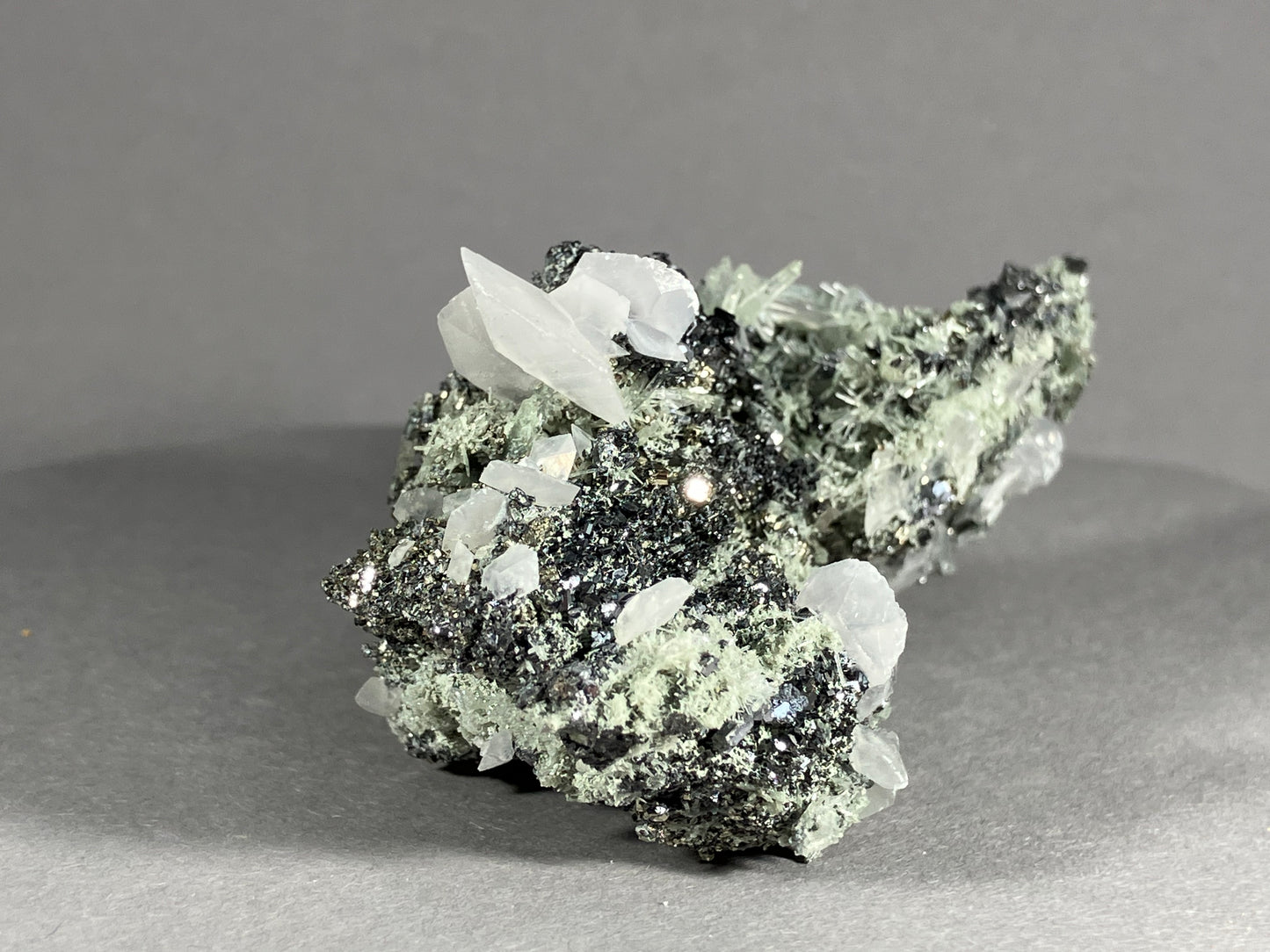 Calcit,Pyrit,Bergkristall - Madan ca. 8x4cm