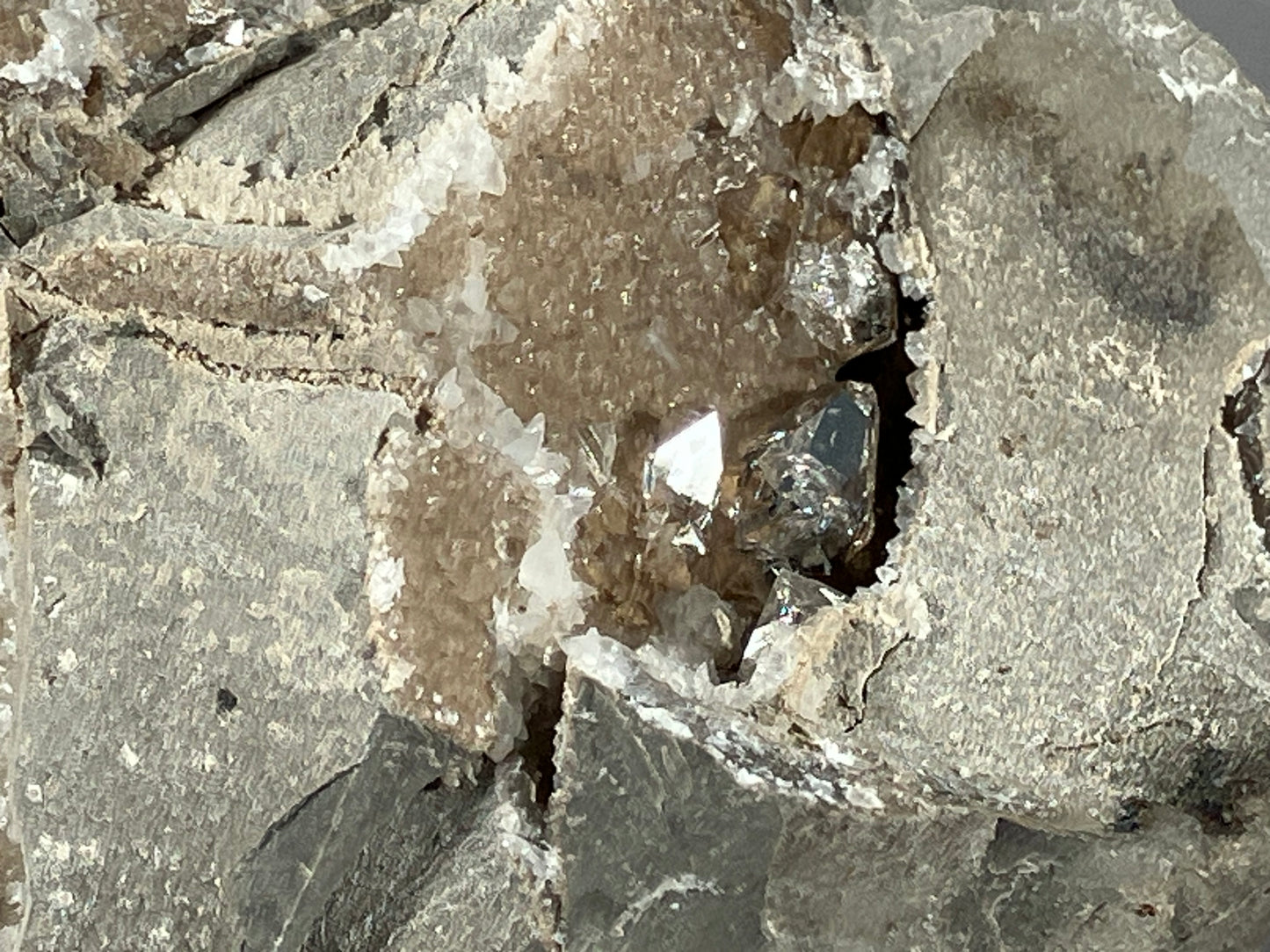 Mirabeau Diamant - Sisteron ca. 5,5x5,5cm