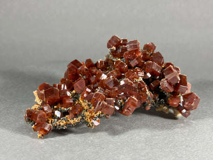 Vanadinit - Mibladen ca. 7x4cm