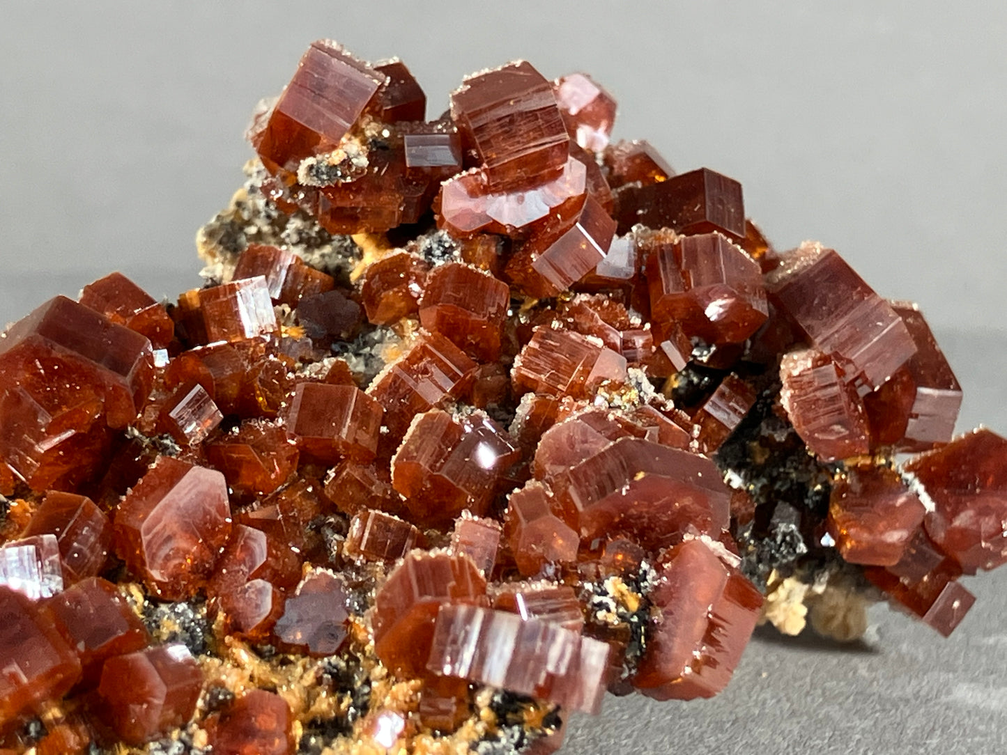 Vanadinit - Mibladen ca. 7x4cm