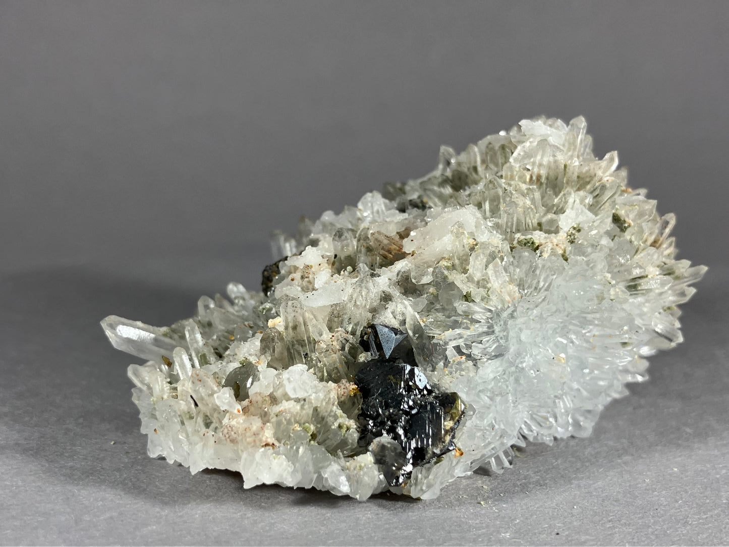 Bergkristall/Nadelquarz - Madan ca. 6x4,2cm