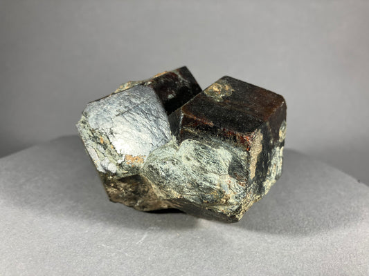 Granat - Ötztal ca. 6,5x5,5cm