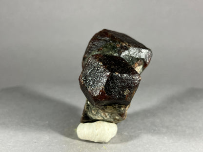 Granat - Ötztal ca. 4,5x4,5cm