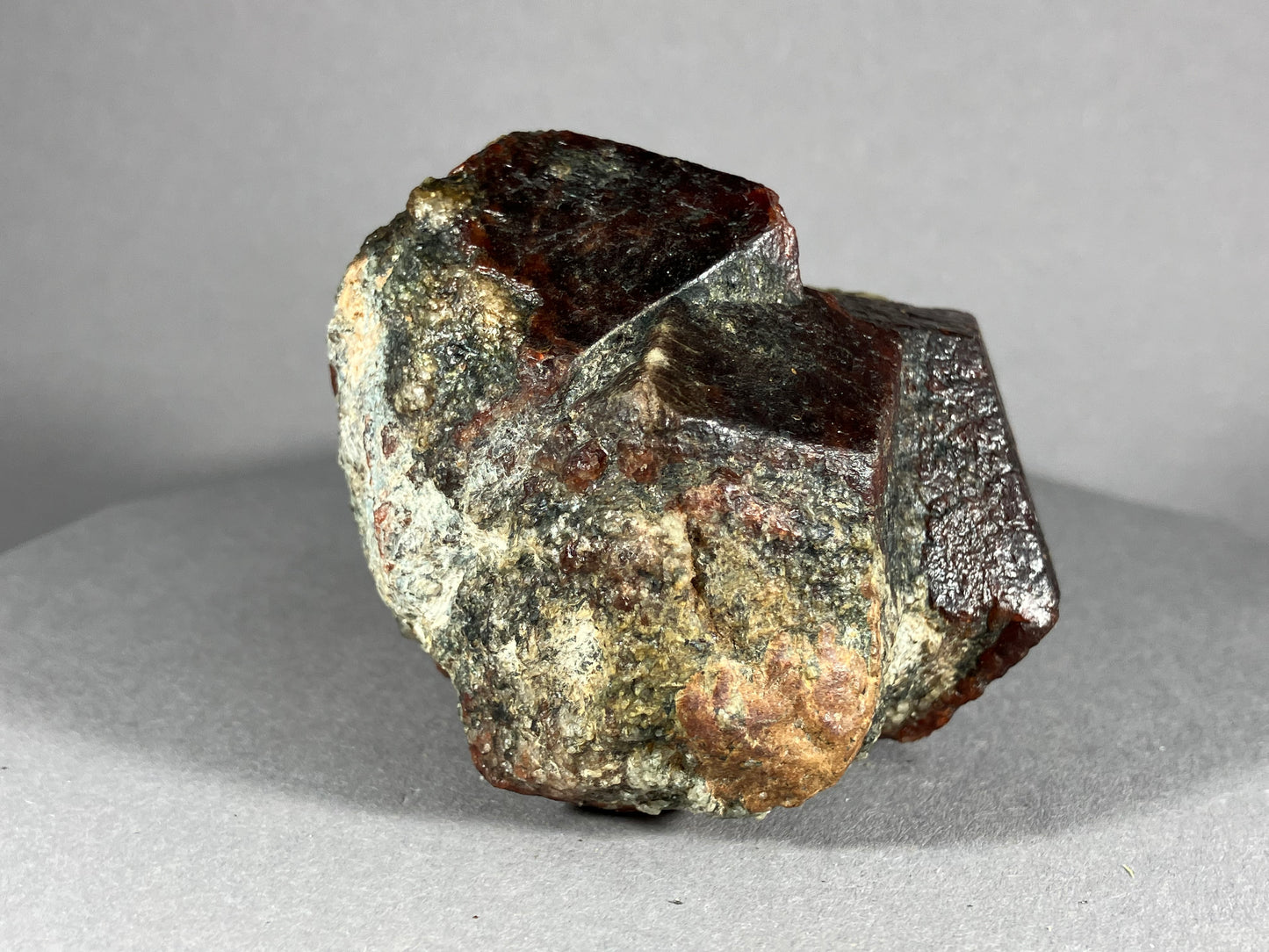 Granat - Ötztal ca. 7x6cm