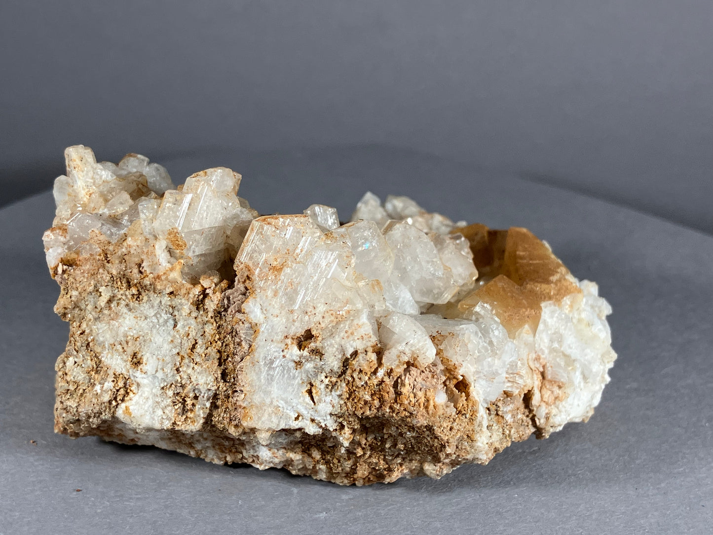 Albit/Calcit - Schmirn ca. 7,5x5,5cm