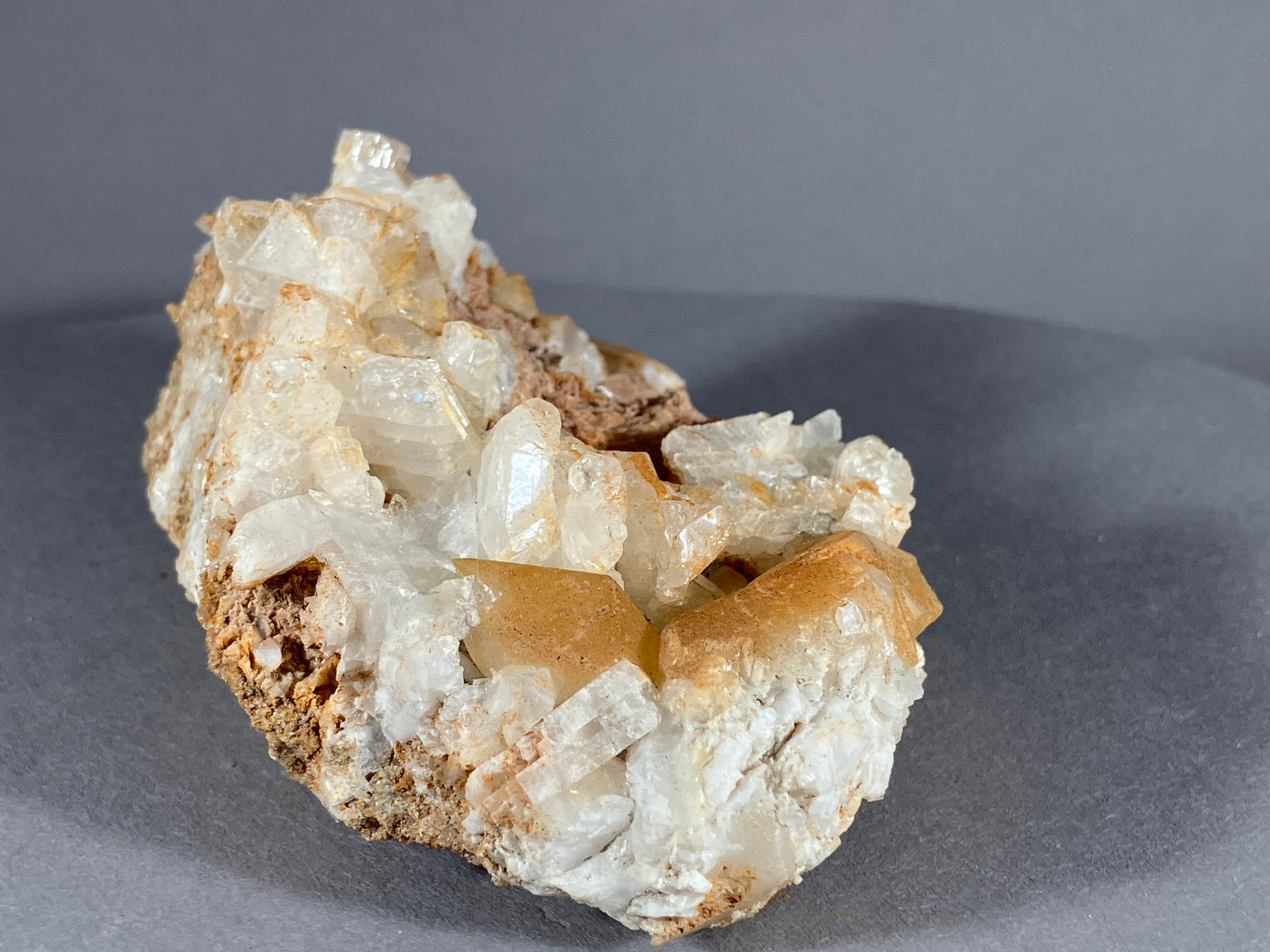 Albit/Calcit - Schmirn ca. 7,5x5,5cm