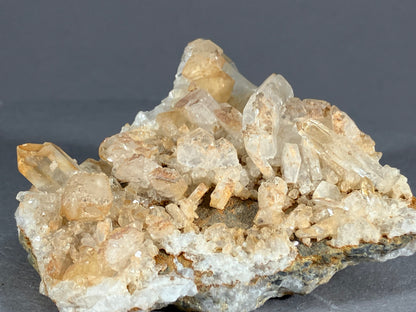 Albit/Bergkristall - Schmirn ca. 5,5x4,5cm