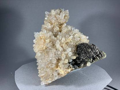 Bergkristall/Chalkopyrit - Cavnic ca. 15,5x14cm