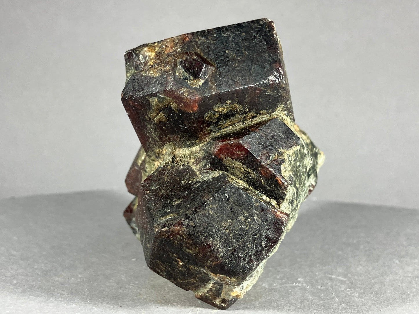 Granat - Ötztal ca. 7x6cm