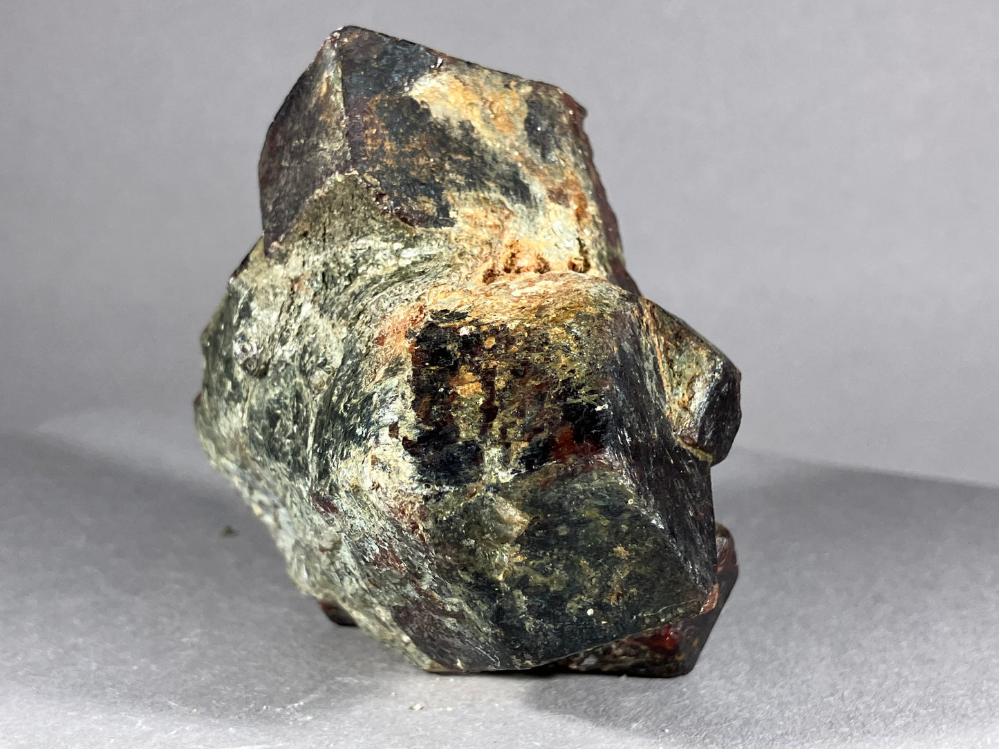 Granat - Ötztal ca. 7x6cm