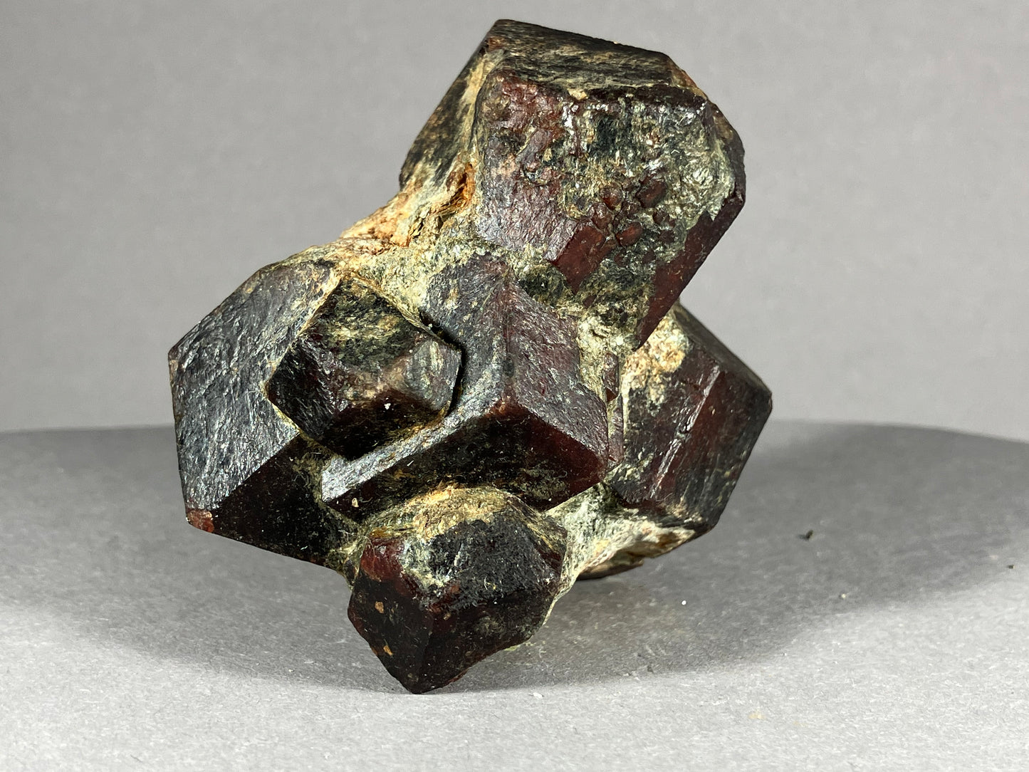 Granat - Ötztal ca. 7x6cm