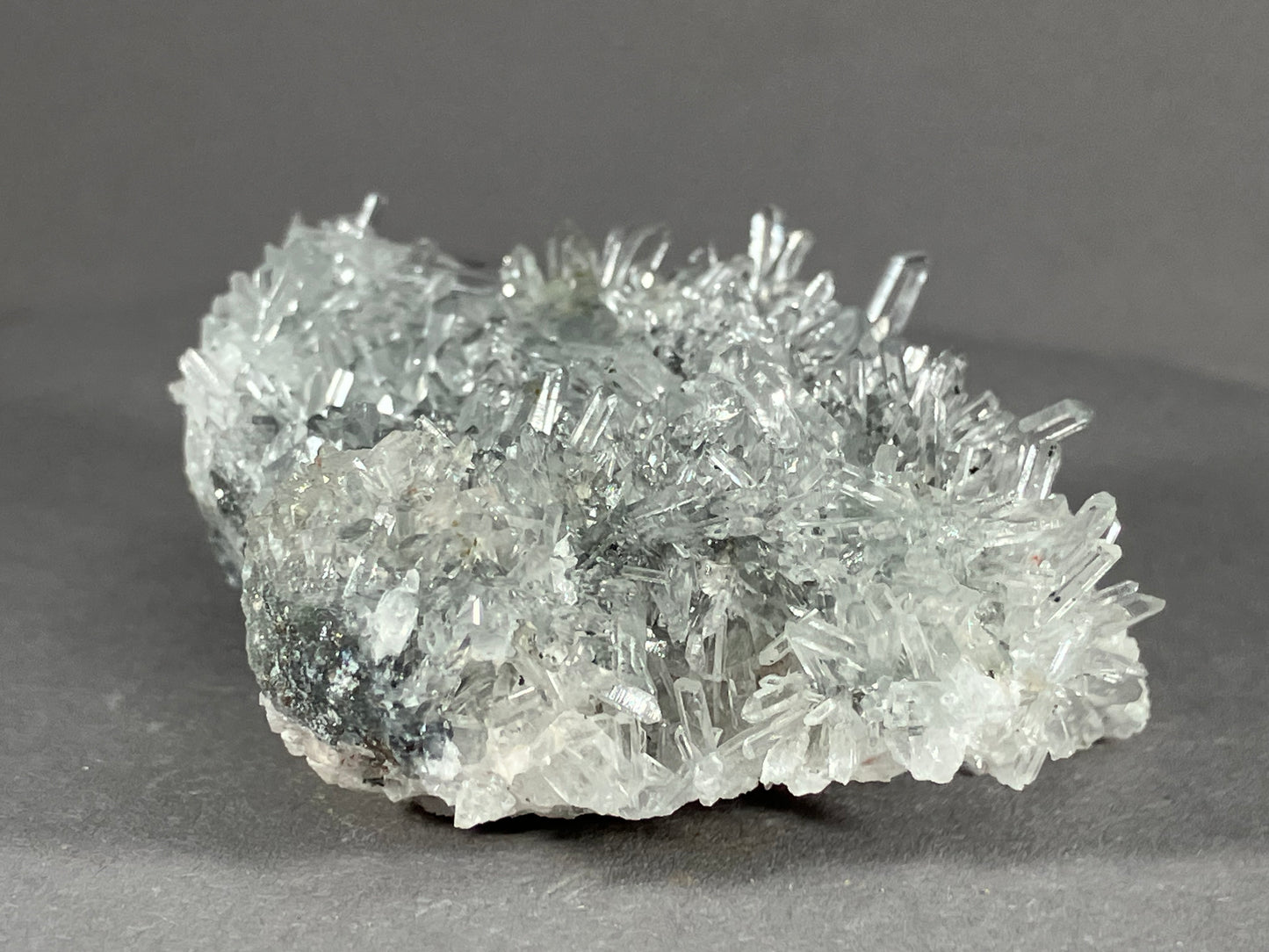 Bergkristall/Nadelquarz - Madan ca. 6x5cm