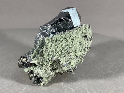 Bleiglanz/Nadelquarz - Madan ca. 5,5x4cm