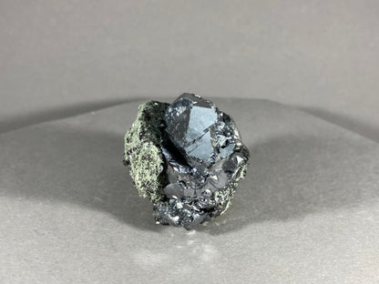 Bleiglanz/Nadelquarz - Madan ca. 5,5x4cm