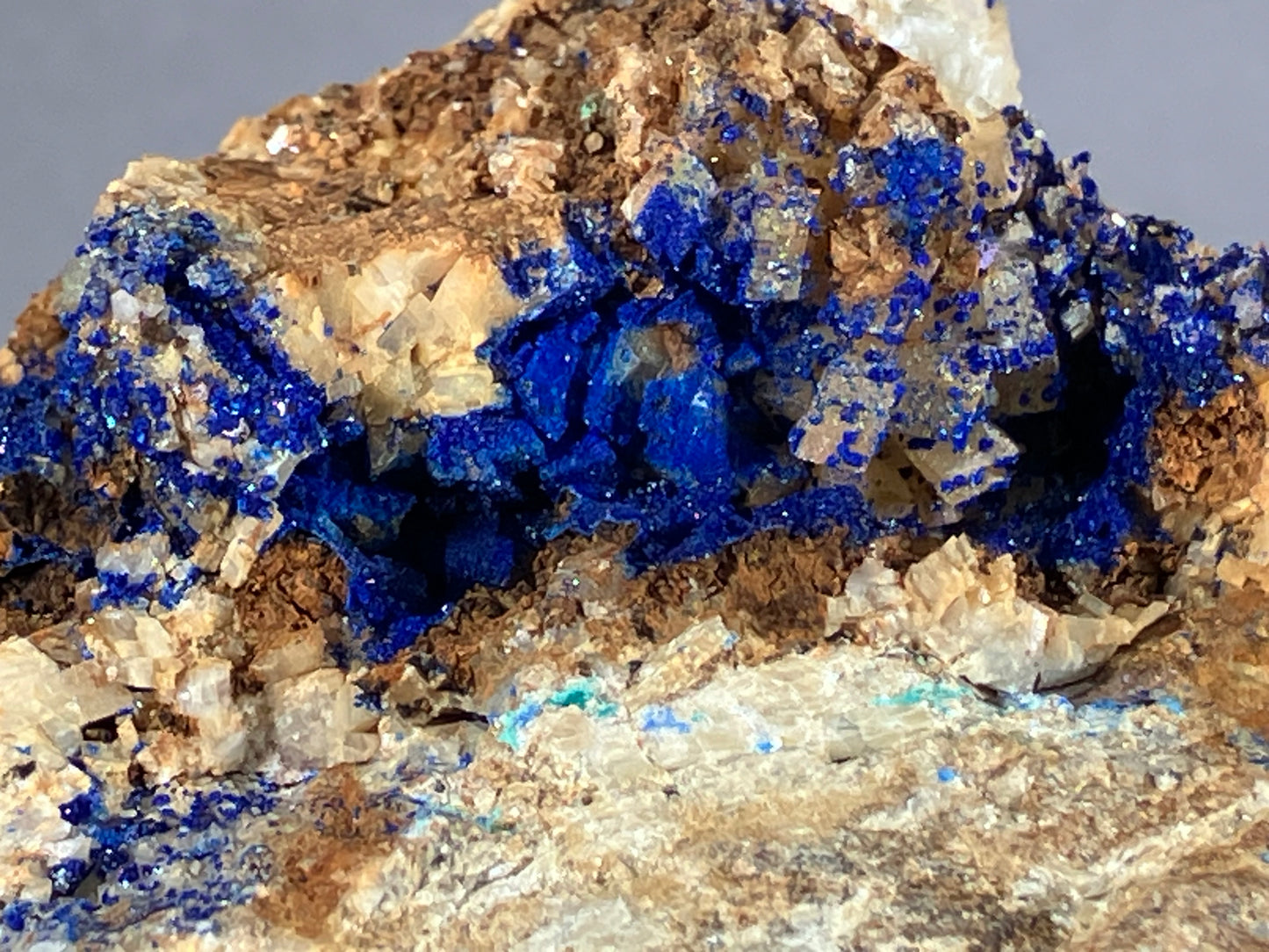 Azurit/Dolomit -St. Gertraudi ca. 6x5cm