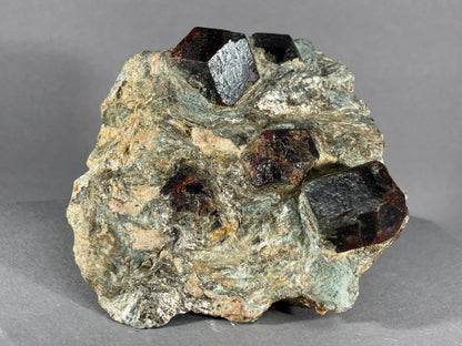 Granat - Ötztal ca. 10x9cm
