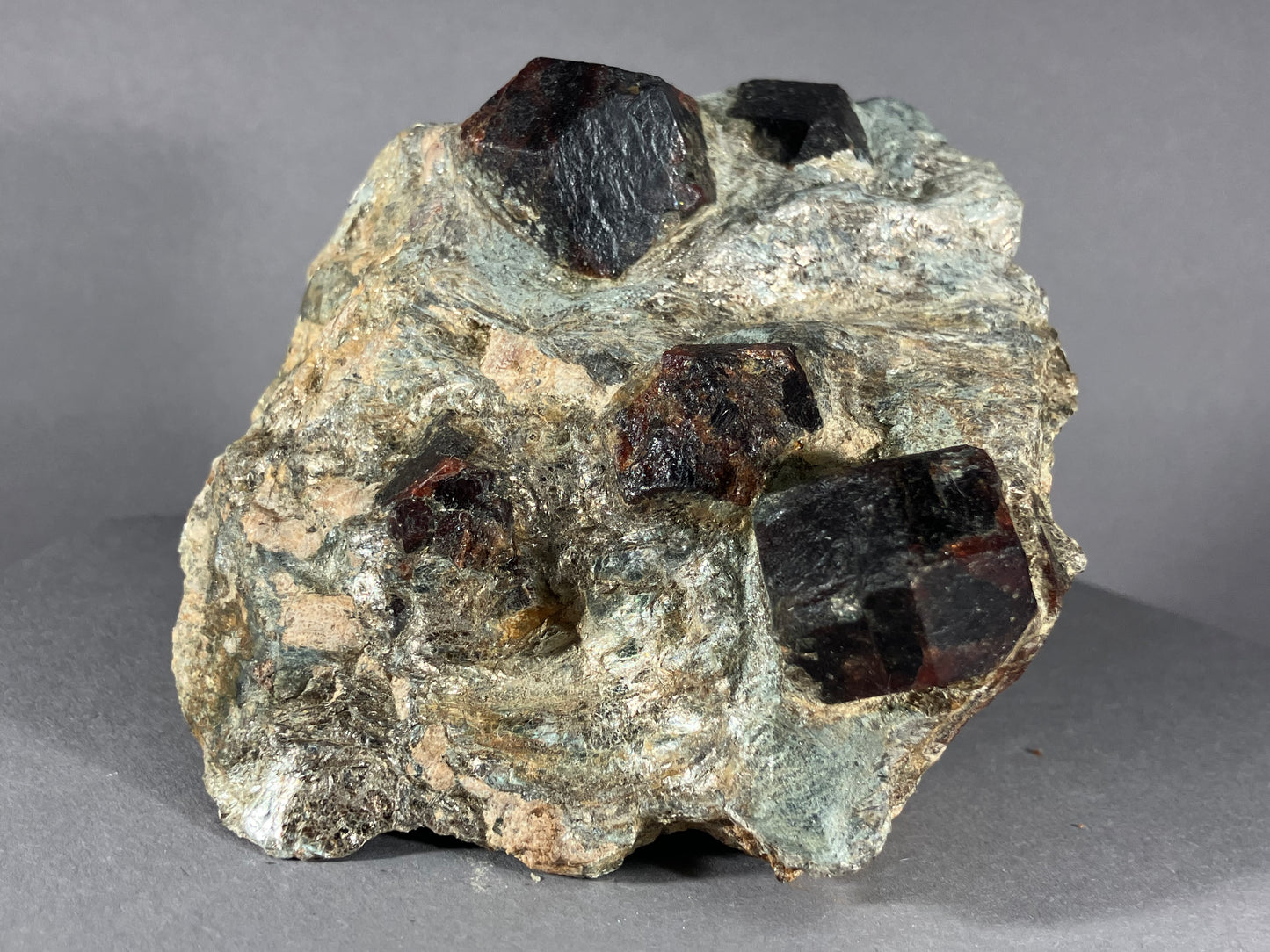 Granat - Ötztal ca. 10x9cm