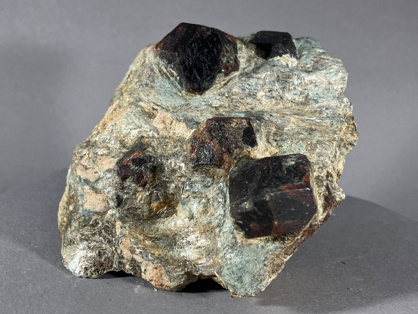 Granat - Ötztal ca. 10x9cm