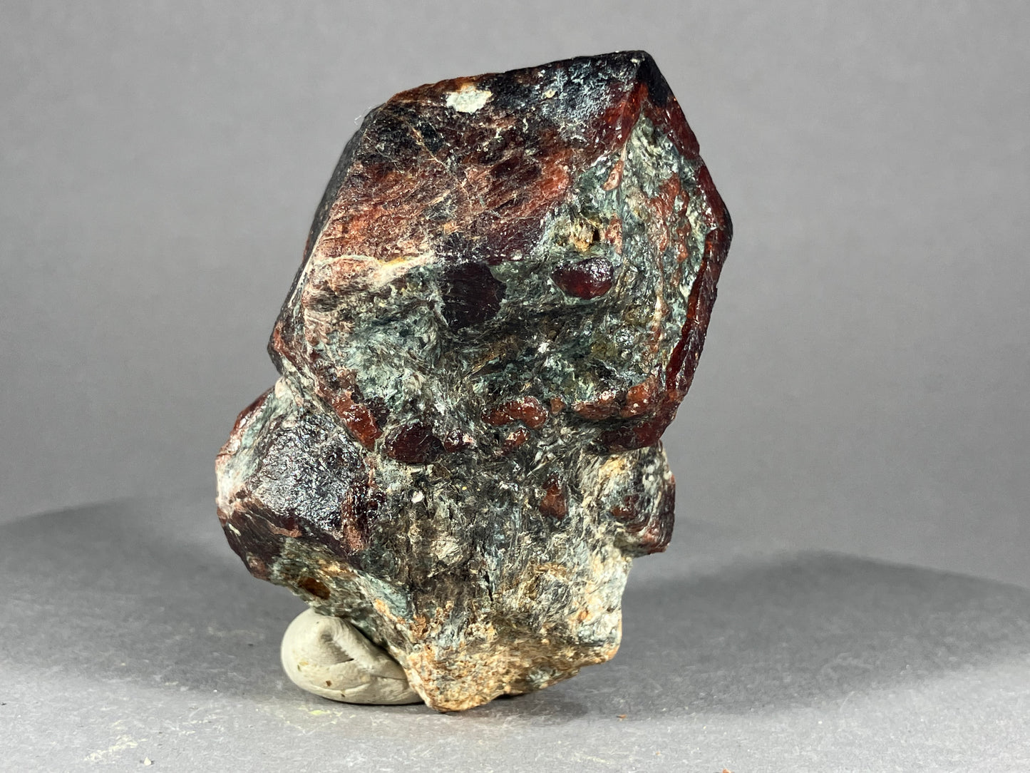 Granat - Ötztal  ca. 6,5x5cm