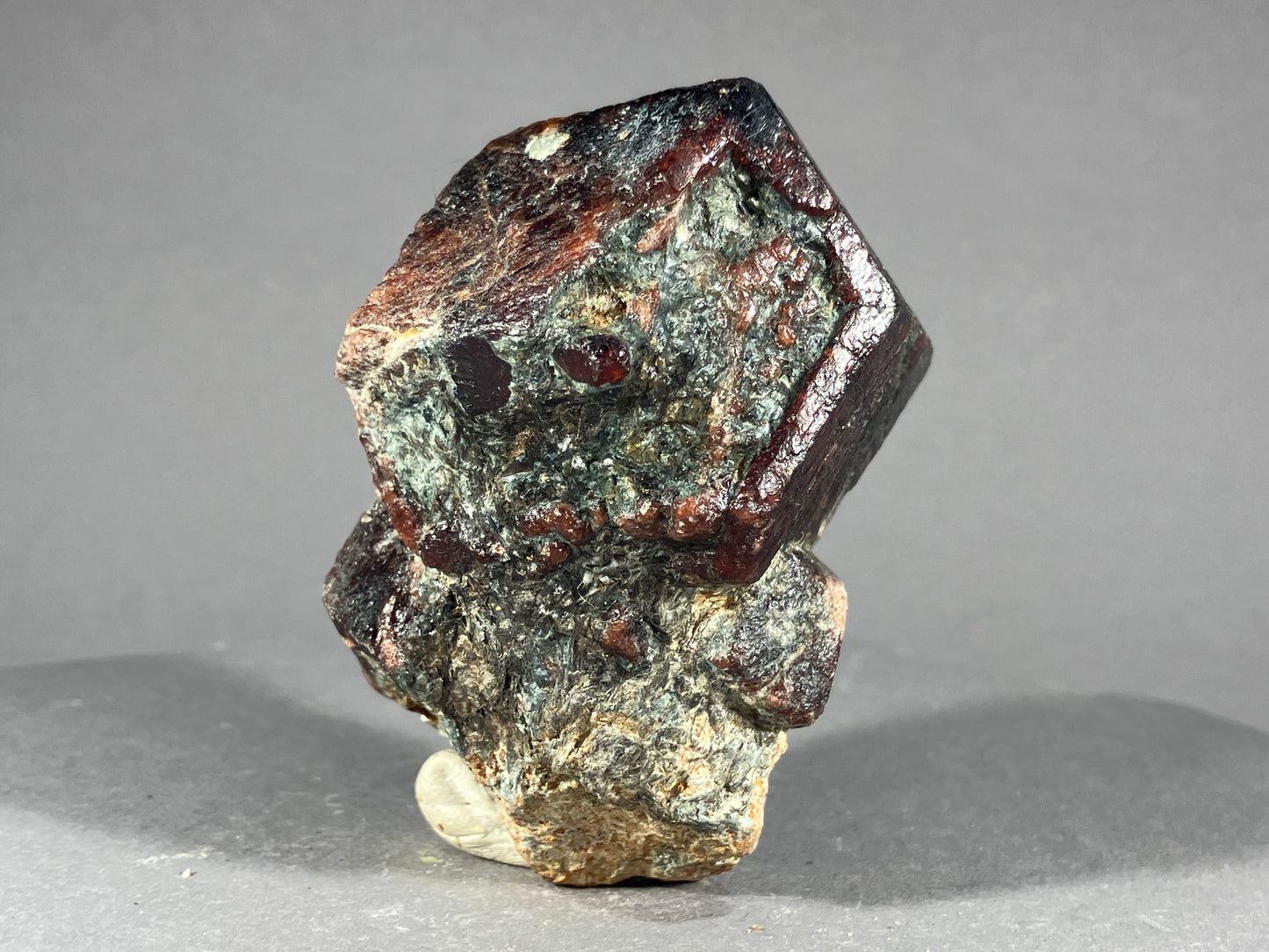 Granat - Ötztal  ca. 6,5x5cm