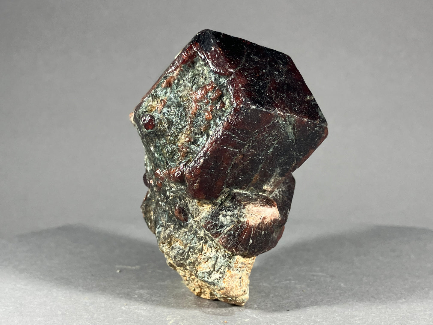 Granat - Ötztal  ca. 6,5x5cm
