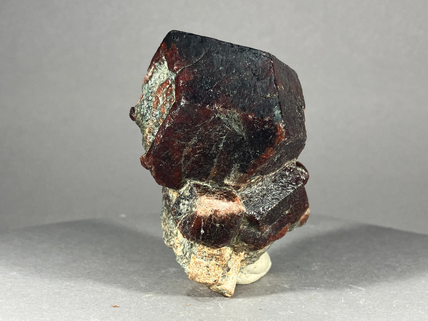 Granat - Ötztal  ca. 6,5x5cm