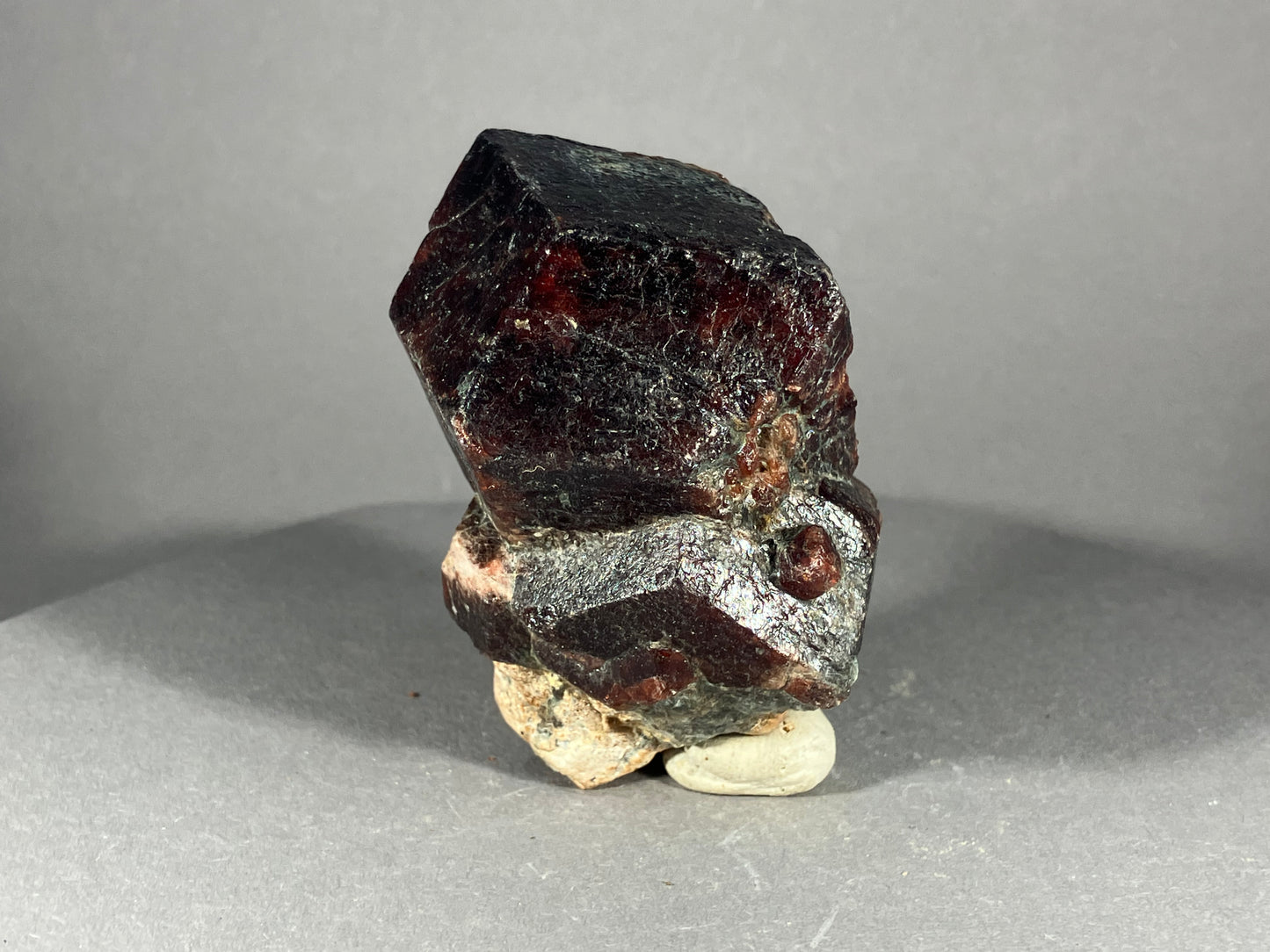 Granat - Ötztal  ca. 6,5x5cm