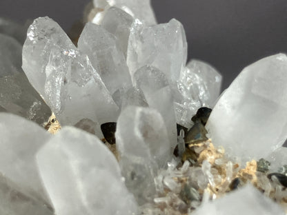 Bergkristall/Kupferkies - Madan ca. 7x6,5cm