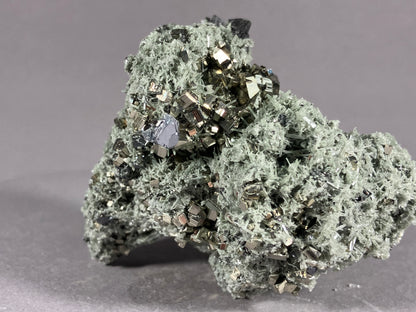 Pyrit/Nadelquarz/Bleiglanz - Madan ca. 6,5x5cm