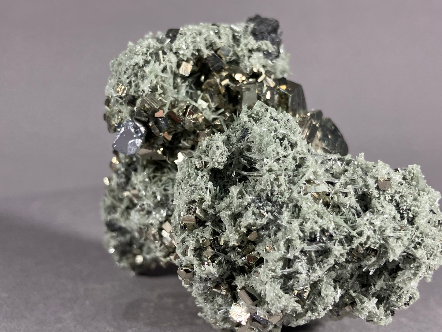 Pyrit/Nadelquarz/Bleiglanz - Madan ca. 6,5x5cm