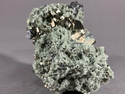 Pyrit/Nadelquarz/Bleiglanz - Madan ca. 6,5x5cm