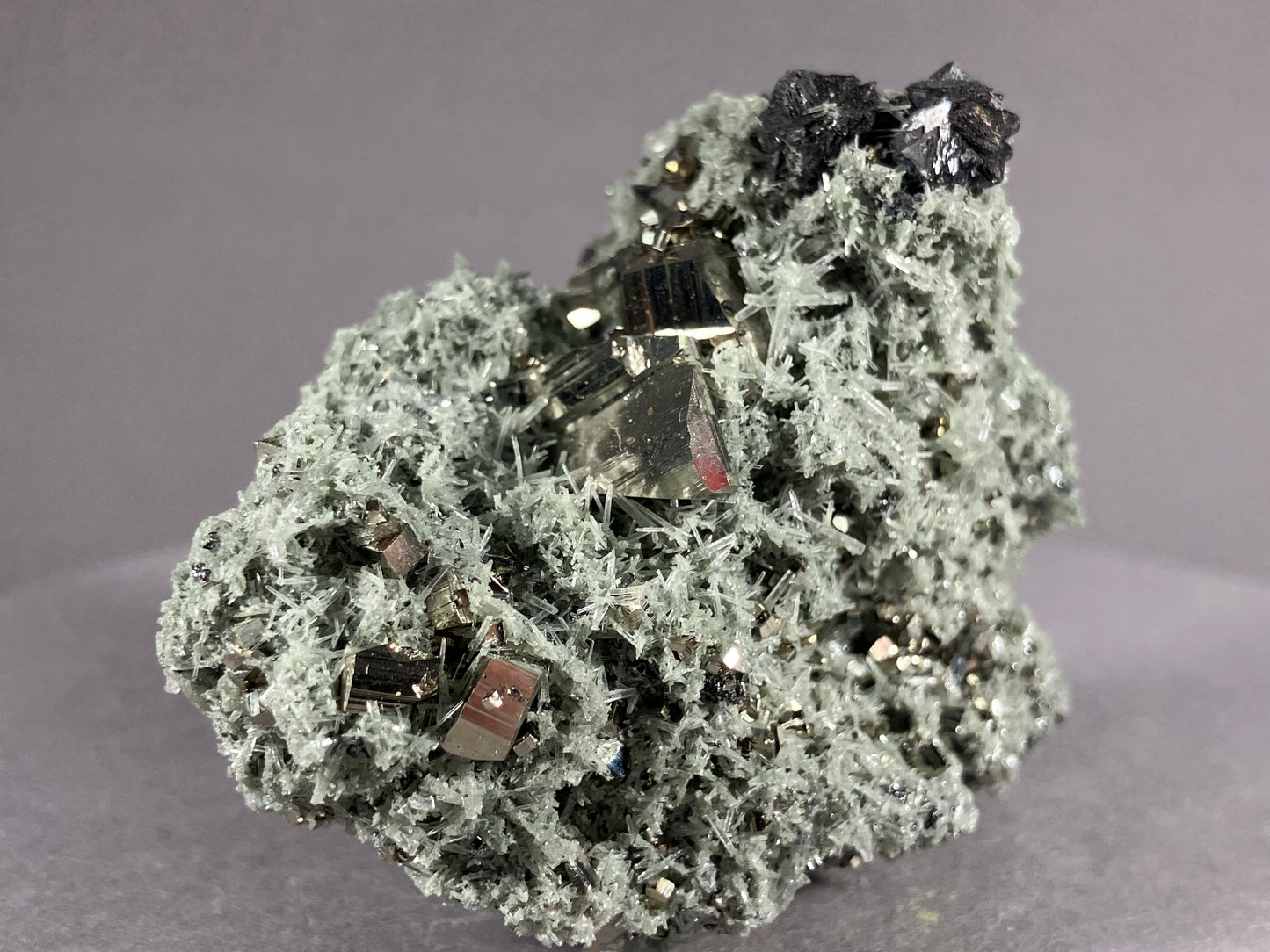 Pyrit/Nadelquarz/Bleiglanz - Madan ca. 6,5x5cm