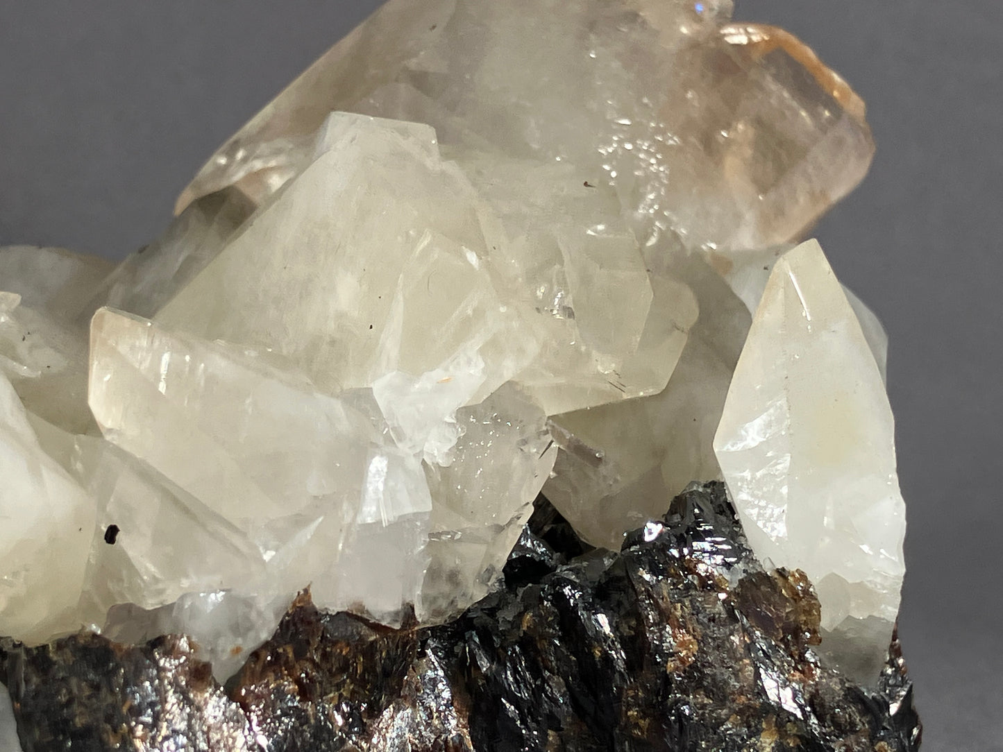 Calcit/Sphalerit - Elmwood Mine ca. 14x10cm