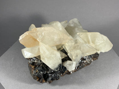 Calcit/Sphalerit - Elmwood Mine ca. 14x10cm