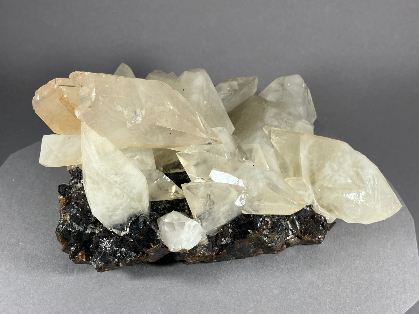 Calcit/Sphalerit - Elmwood Mine ca. 14x10cm